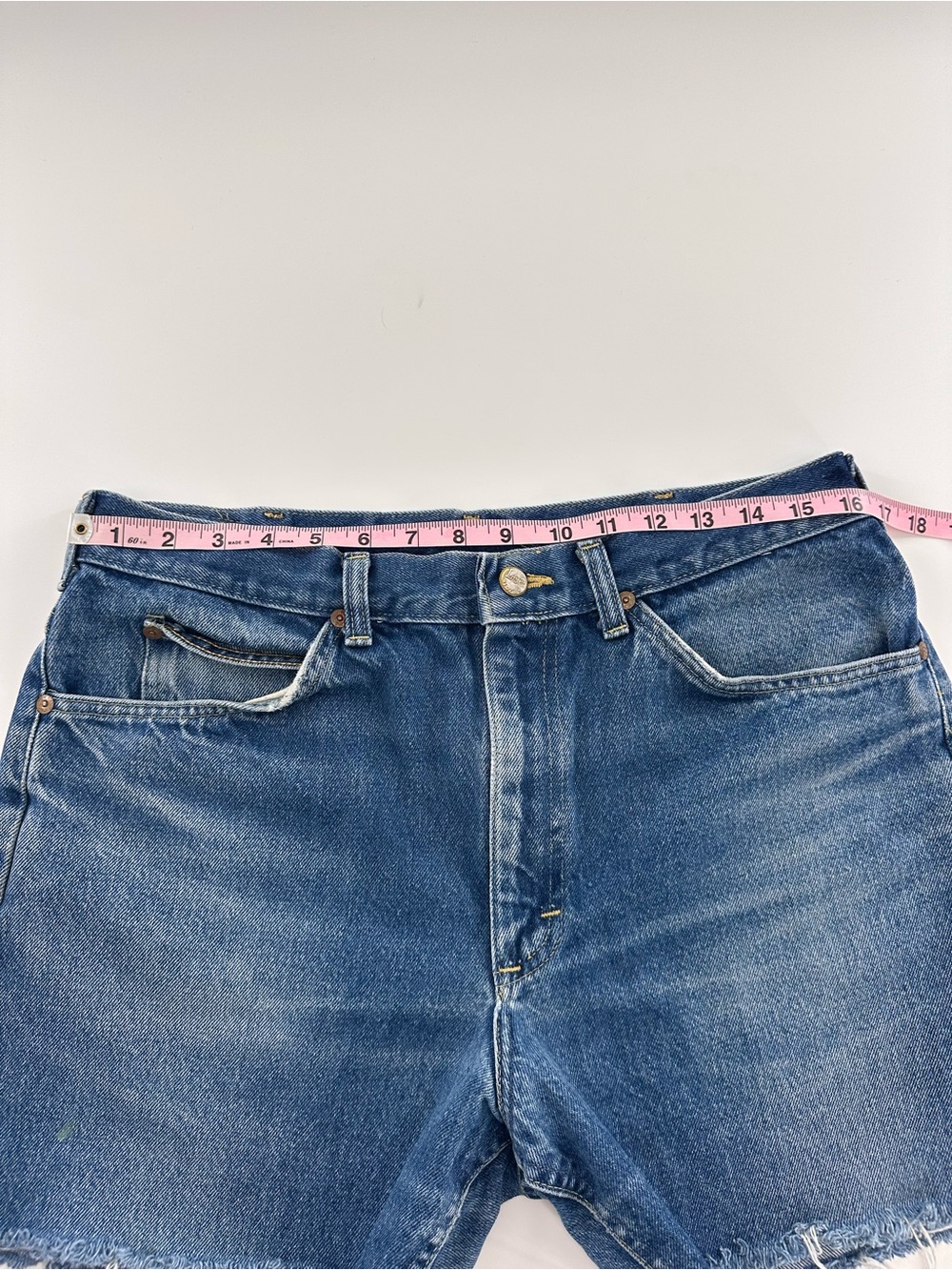 Vintage Lee Blue Denim Cutoff Shorts Size L - Picture 7 of 12